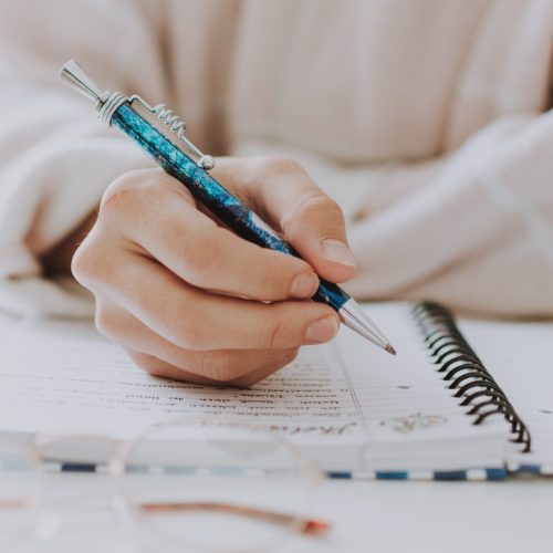 revisão de textos acadêmicos